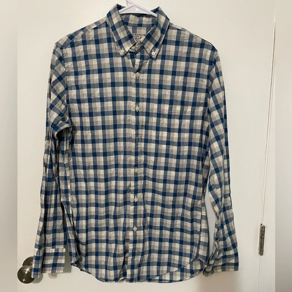 Tailored by J. Crew button down long Sleeve blue white plaid casual shirt